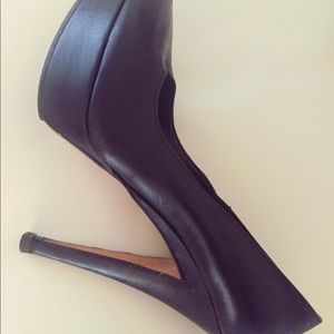 Paula Mendez High Heels